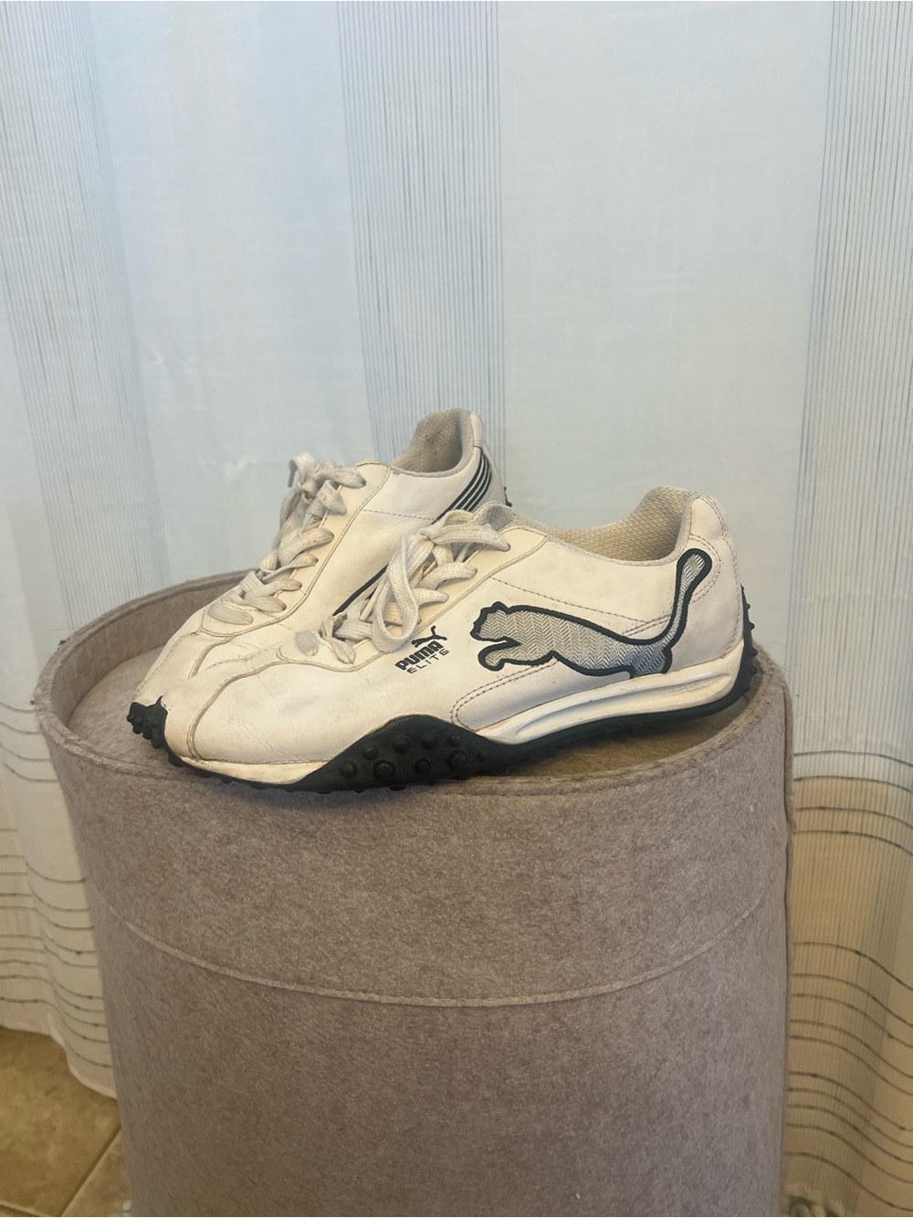 PUMA RARE Y2K Vintage Puma Elite white sneakers!